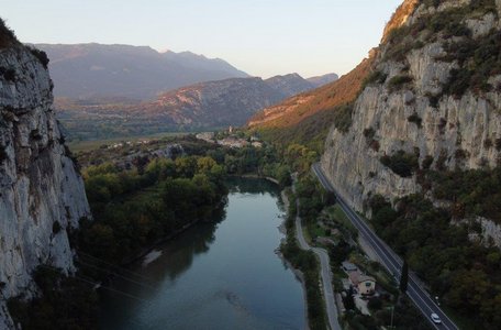 Lavori urgenti di mitigazione del rischio idrogeologico lungo il vecchio sedime della linea Verona - Brennero in località Ceraino in Comune di Dolcè (VR) - Fase I e II