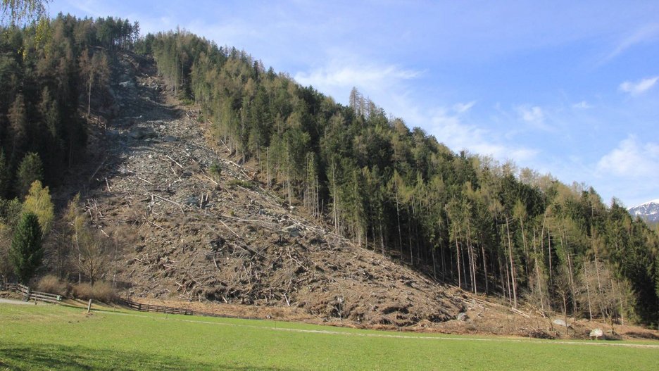 Alpin Geologie: Felssturz in der Fraktion Stefansdorf, Lokalität "Haidenberg"