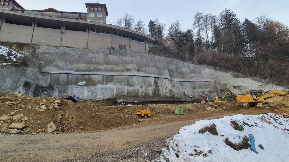 Alpin Geologie: Construction of a hotel building