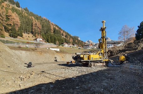 Installation of vertical geothermal probes