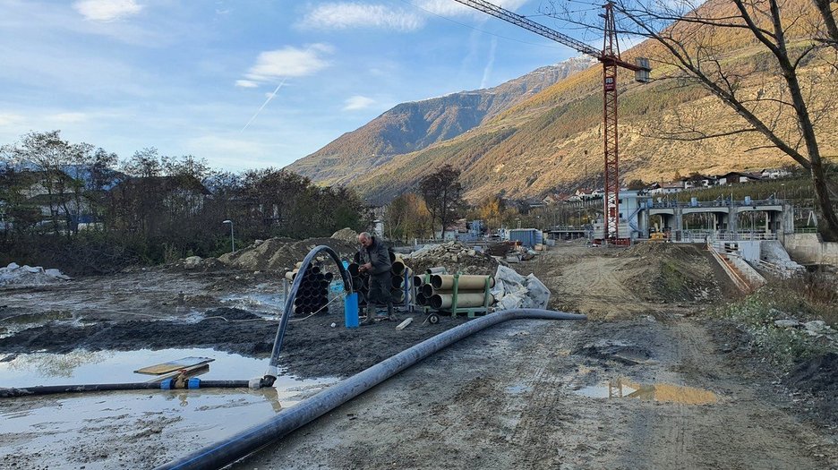 Alpin Geologie: Wasserableitung aus Tiefbrunnen