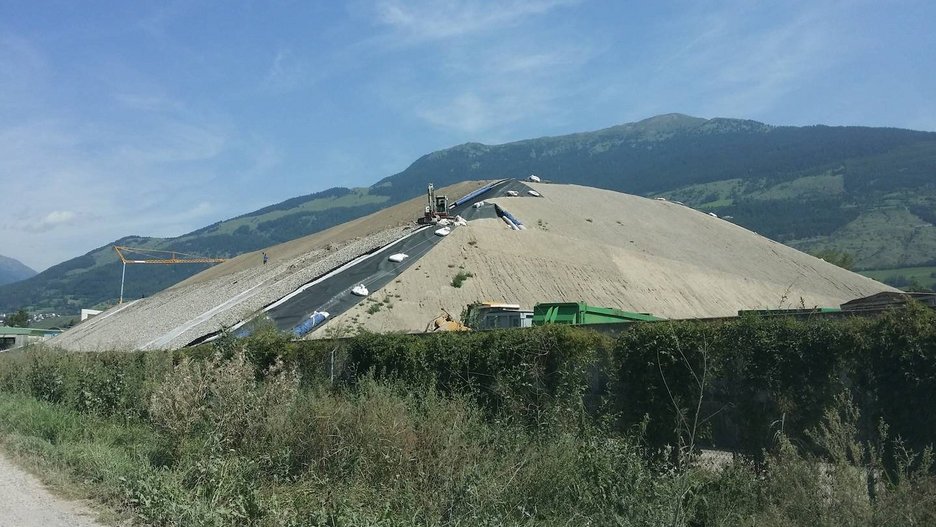Alpin Geologie: Rehabilitation of the old part and adaptation of the Gas Collection System for the entire Landfill - Lot 1 and Lot 2