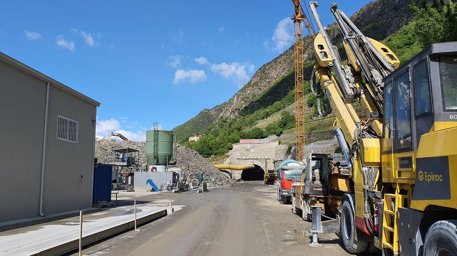 Alpin Geologie: Construction of the Castelbello and Colsano SS38 Stelvio bypass between km 176.50 and km 179.40 approx.