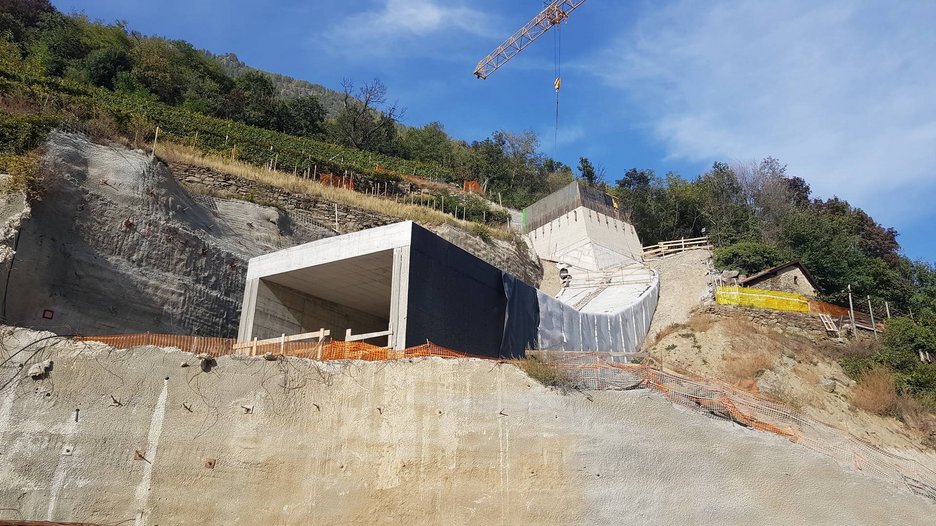 Alpin Geologie: Construction of the Castelbello and Colsano SS38 Stelvio bypass between km 176.50 and km 179.40 approx.