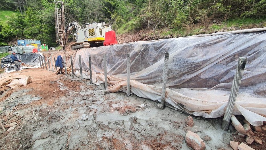 Alpin Geologie: Maßnahmen höchster Dringlichkeit und geologische Bauleitung der Arbeiten zur Wiederherstellung