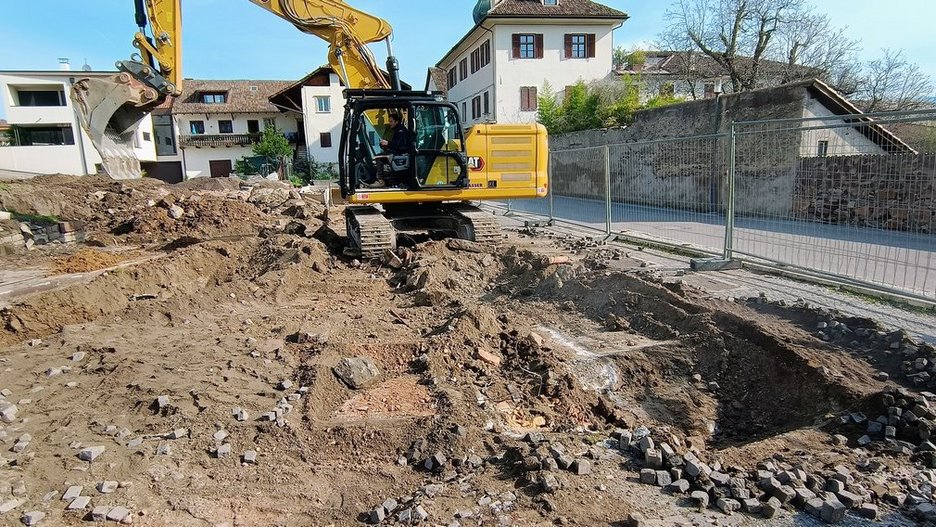 Alpin Geologie: Umweltgeologische Charakterisierung des Bodens auf dem Areal einer ehemaligen Tankstelle