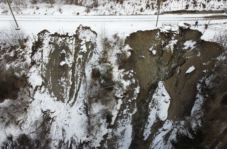 Maßnahmen höchster Dringlichkeit an der Bahnstrecke Franzensfeste - Innichen zwischen km 36+300 und 36+760 in der Gemeinde Bruneck (BZ)