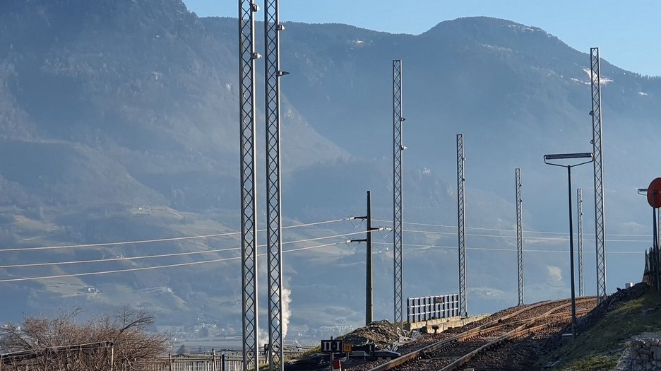 Alpin Geologie: Elettrificazione della ferrovia Merano-Malles