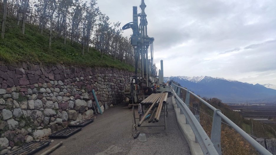 Alpin Geologie: Rispristino di una strada comunale di seguito a un fenomeno franoso