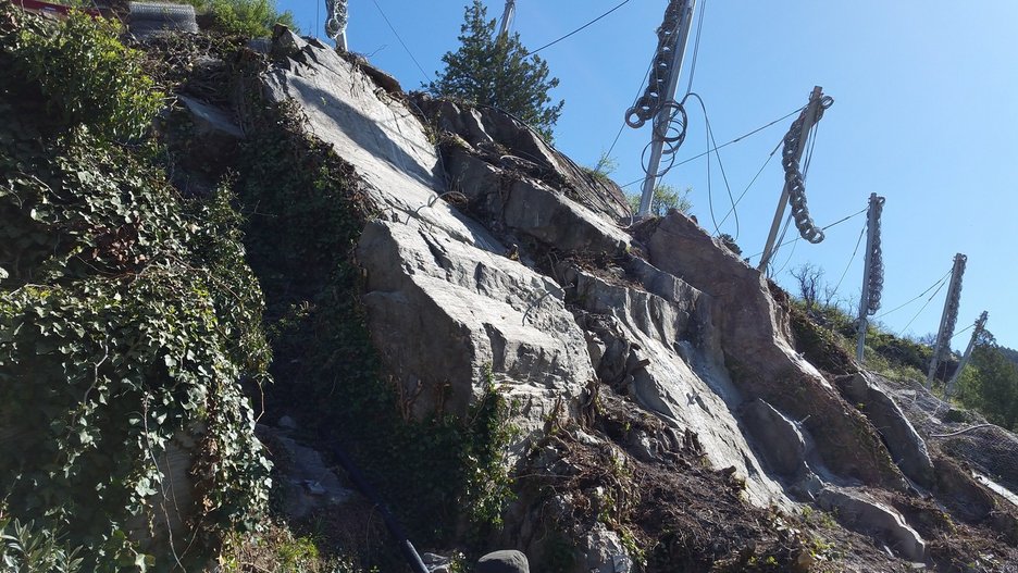 Alpin Geologie: Planning and construction management of the protective measures of the residential area "Franziskusviertel"