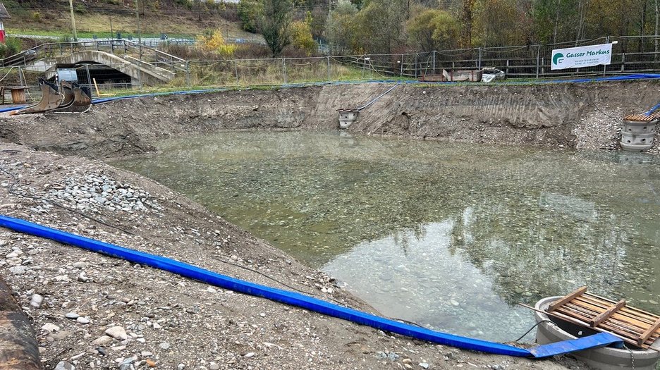 Alpin Geologie: Grundwasserabsenkung für eine Baugrube