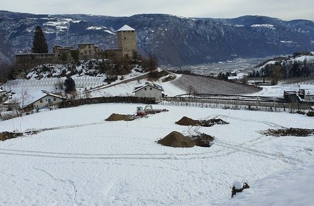 Construction of villas and apartments