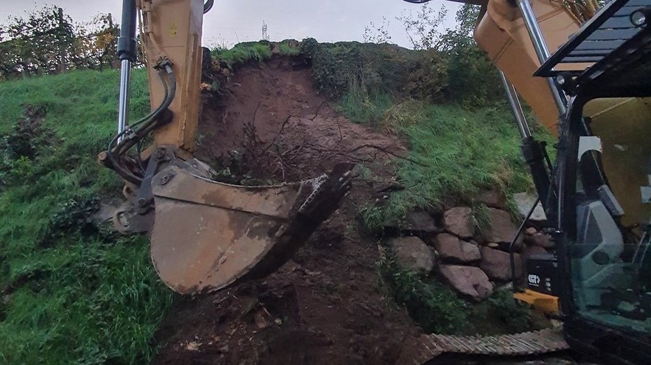 Alpin Geologie: Maßnahmen höchster Dringlichkeit und geologische Bauleitung der Arbeiten zur Wiederherstellung