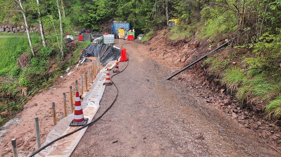 Alpin Geologie: Maßnahmen höchster Dringlichkeit und geologische Bauleitung der Arbeiten zur Wiederherstellung