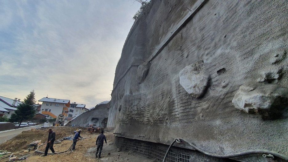 Alpin Geologie: Nuova costruzione di un edificio alberghiero