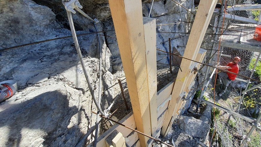 Alpin Geologie: Planung und Bauleitung der Schutzmaßnahmen Schluderns-Kalvarienberg